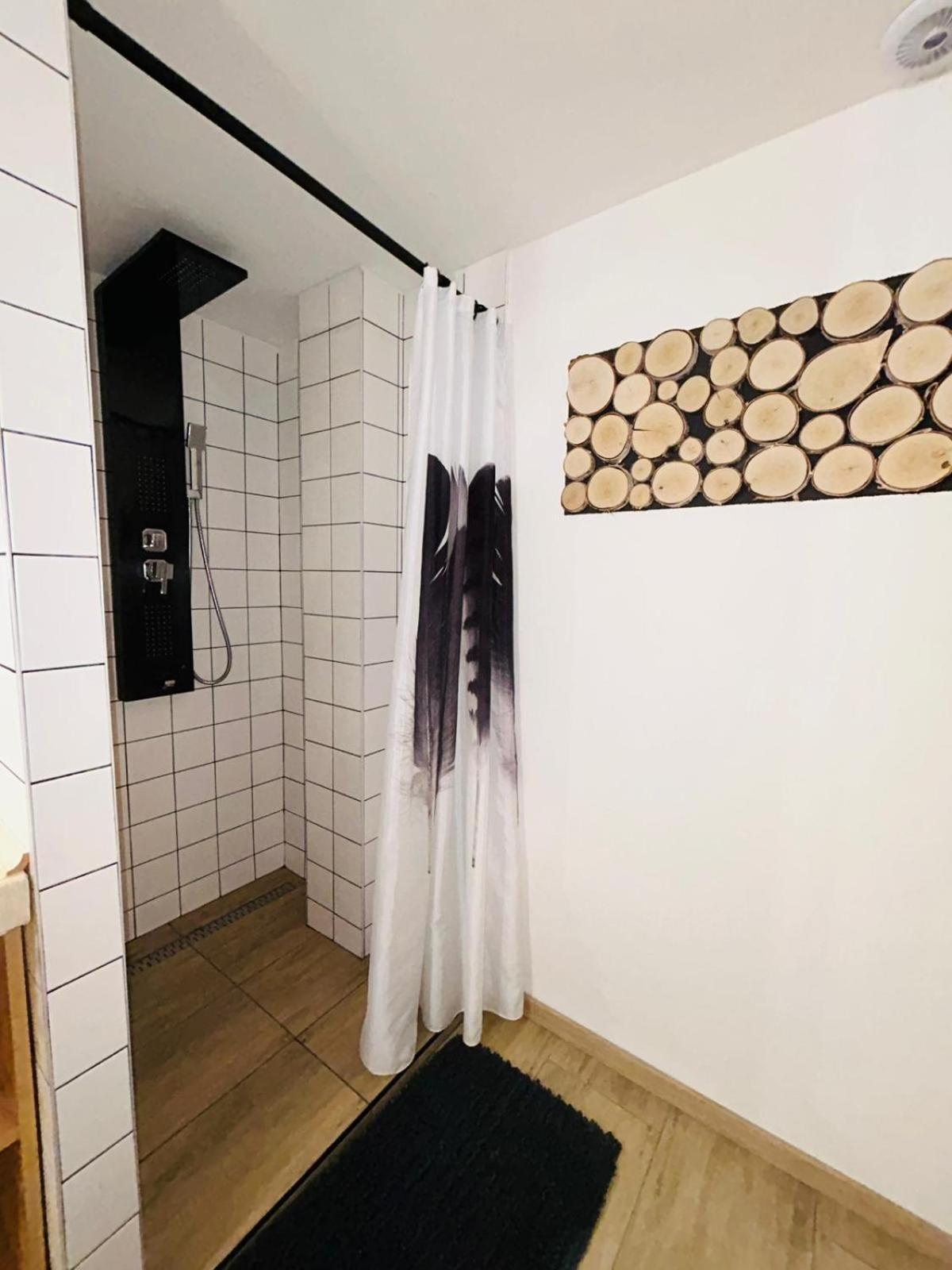 Kunst Apartment *